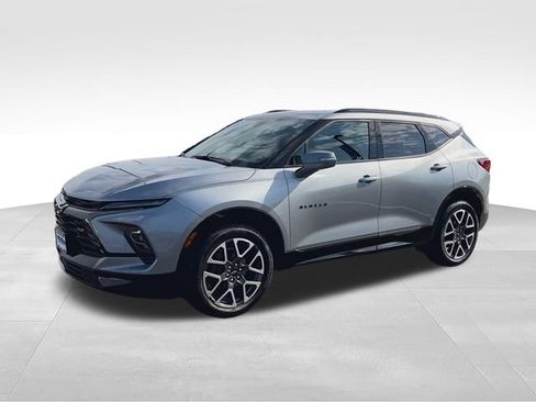 Certified 2024 Chevrolet Blazer RS w/ Enhanced Convenience Package AWD/4WD image 4