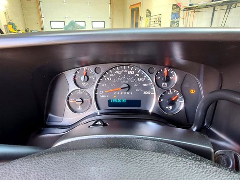 Used 2014 Chevrolet Express 3500 Extended image 10