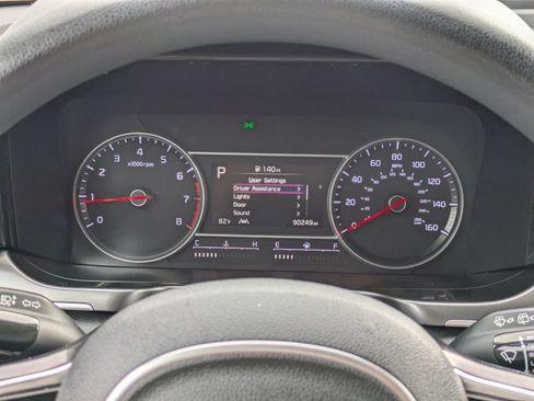 Used 2021 Kia Sorento LX FWD image 29