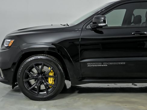 Used 2021 Jeep Grand Cherokee Trackhawk image 6