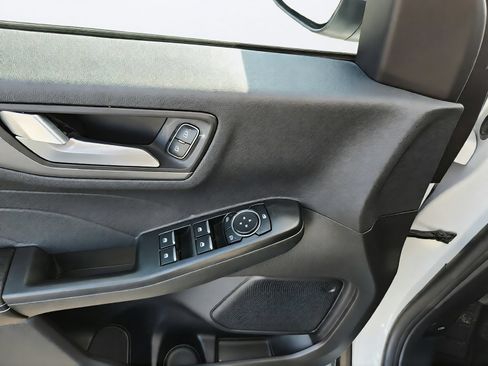 Used 2024 Ford Escape SE FWD image 21