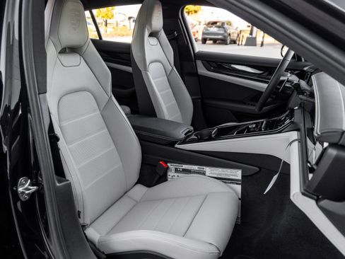 Certified 2026 Porsche Panamera 4 AWD/4WD image 39