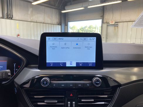 Used 2025 Ford Escape Active image 38