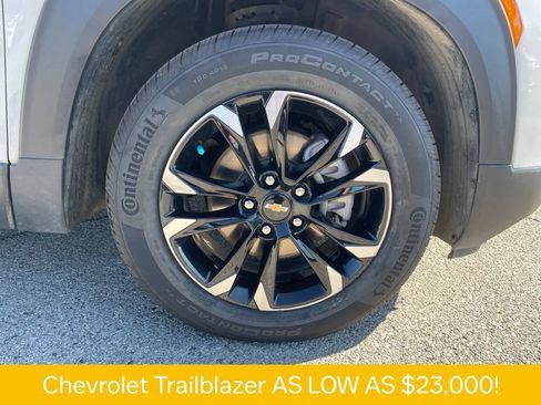 Used 2023 Chevrolet TrailBlazer LT FWD image 44