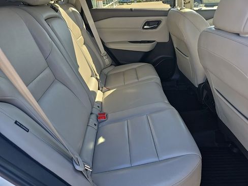 Used 2021 Nissan Rogue SL image 17