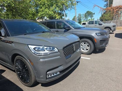 Used 2022 Lincoln Aviator Black Label w/ Dynamic Handling Package AWD/4WD image 6
