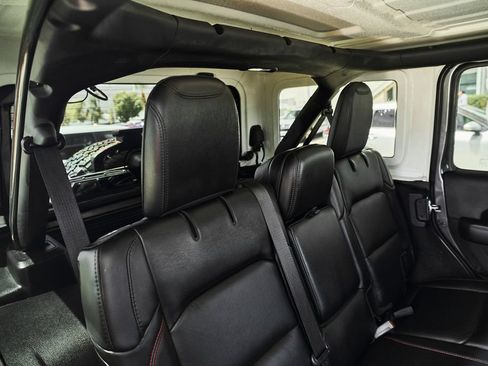 Used 2019 Jeep Wrangler Unlimited Rubicon AWD/4WD image 43
