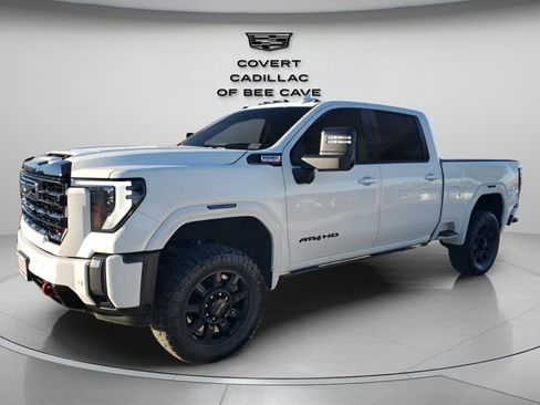 Used 2024 GMC Sierra 2500 AT4 w/ AT4 Premium Plus Package image 3