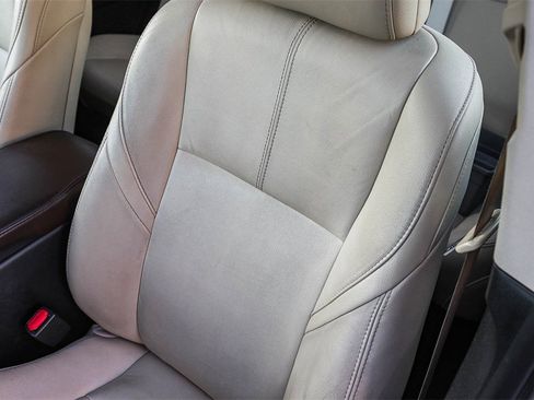 Used 2015 Toyota Avalon XLE Touring w/ Preferred Accessory Package image 30