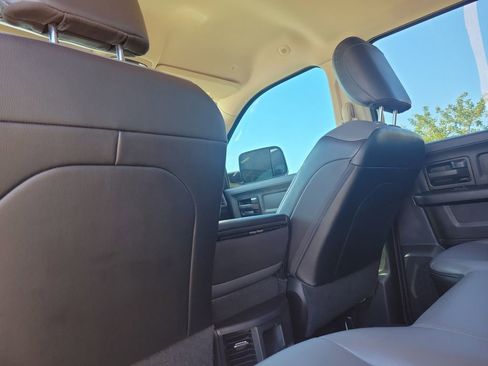 Used 2020 RAM 3500 Tradesman w/ Chrome Appearance Group image 12