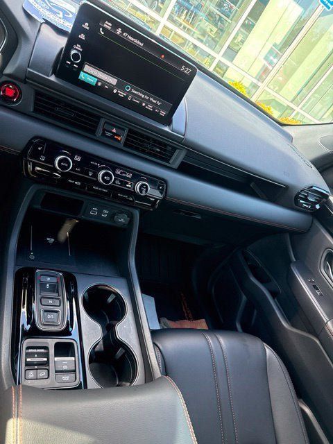 Used 2024 Honda Pilot TrailSport image 11