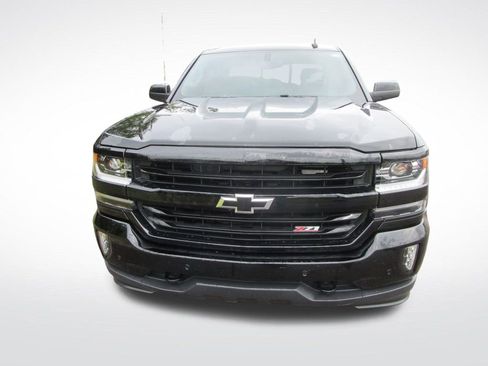 Used 2018 Chevrolet Silverado 1500 LTZ Z71 w/ Midnight Edition image 4