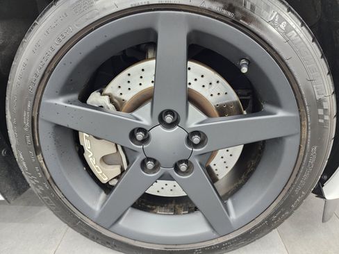 Used 2005 Chevrolet Corvette Convertible w/ Preferred Equipment Group RWD image 49