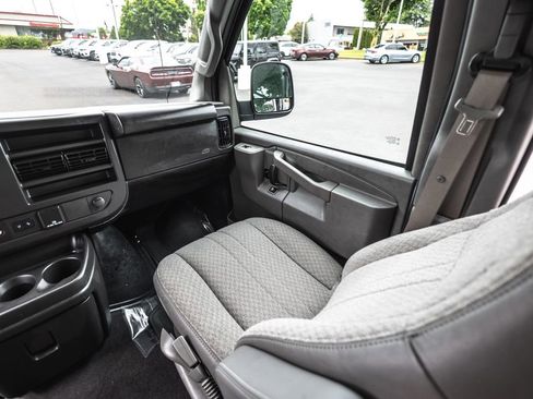 Used 2025 Chevrolet Express 3500 LT w/ LT Preferred Equipment Group RWD image 25