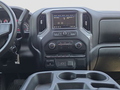 Used 2019 Chevrolet Silverado 1500 Custom Trail Boss w/ Custom Convenience Package AWD/4WD image 13