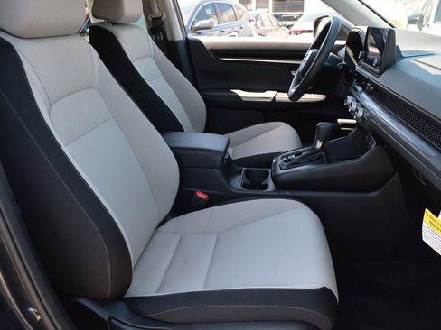 Used 2023 Honda CR-V EX image 22