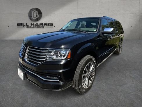 Used 2015 Lincoln Navigator L 4WD image 1