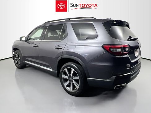 Used 2023 Honda Pilot Elite image 6