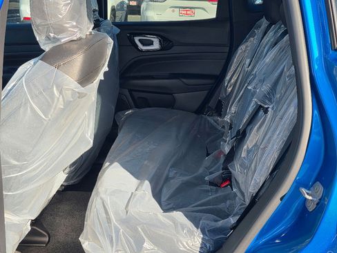 New 2026 Jeep Compass Limited w/ Limited Altitude Pack image 11