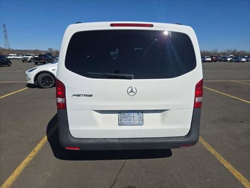 Used 2016 Mercedes-Benz Metris Passenger image 14