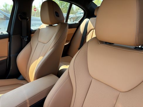 Certified 2025 BMW 330i Sedan image 16