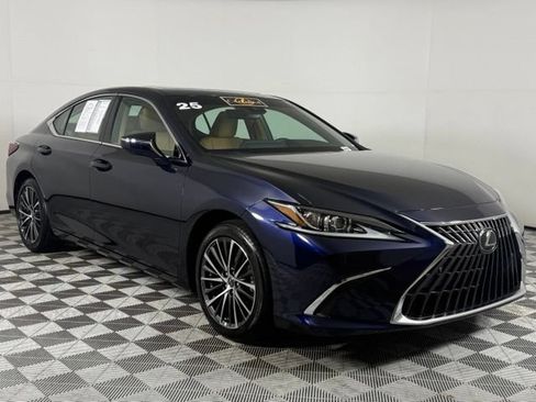 Used 2025 Lexus ES 350 w/ Premium Package FWD image 11