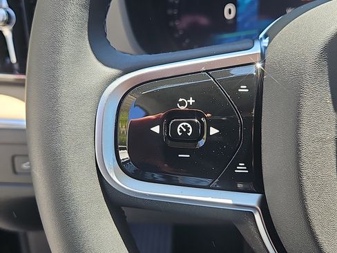 New 2026 Volvo XC60 T8 Ultra w/ Protection Package Premier AWD/4WD image 17