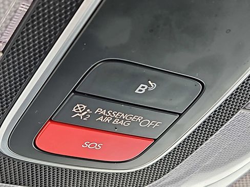 Used 2024 Hyundai Elantra SEL FWD image 25