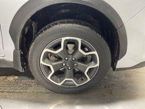 Used 2014 Subaru Crosstrek 2.0i Premium w/ Moonroof Package image 9