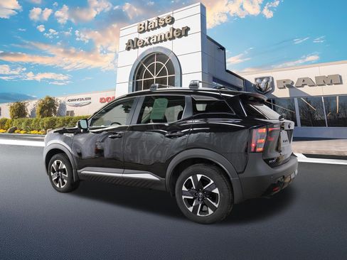 Used 2026 Nissan Kicks SV w/ SV Premium Package AWD/4WD image 9