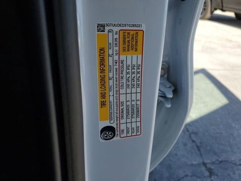 New 2026 GMC Sierra 1500 SLT image 34