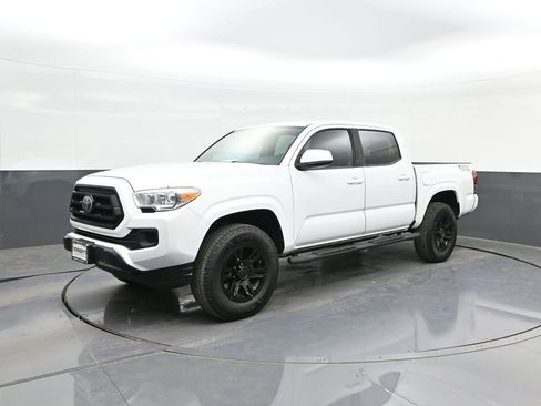 Used 2020 Toyota Tacoma SR w/ SR Convenience Package RWD image 30