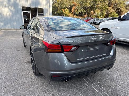Used 2025 Nissan Altima 2.5 SR FWD image 7