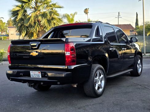 Used 2012 Chevrolet Avalanche LT w/ All-Star Edition RWD image 3