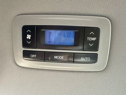 Used 2017 Toyota Sienna XLE w/ XLE Navigation Package AWD/4WD image 25
