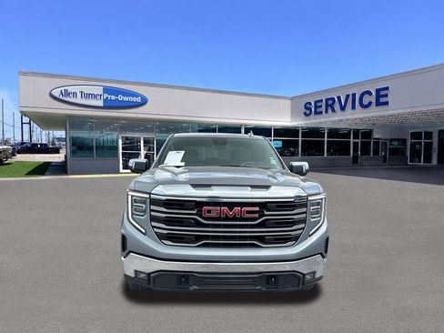 Used 2025 GMC Sierra 1500 SLT AWD/4WD image 3