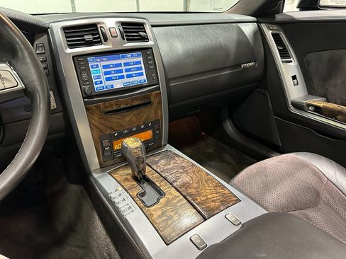 Used 2009 Cadillac XLR V RWD image 36