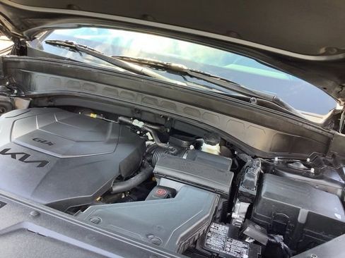 Used 2025 Kia Telluride S image 13