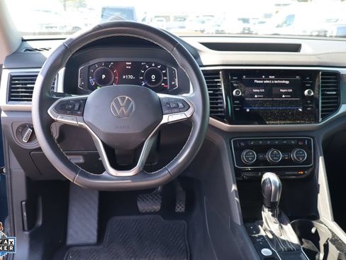 Used 2023 Volkswagen Atlas SE w/ Panoramic Sunroof Package FWD image 18