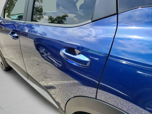 Used 2025 Nissan Kicks SV w/ SV Premium Package FWD image 28