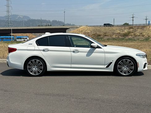Used 2018 BMW 530e RWD image 2