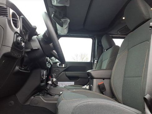 New 2026 Jeep Gladiator Sport image 19