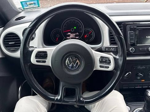 Used 2014 Volkswagen Beetle 2.5 FWD image 11