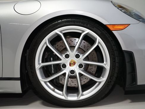 Used 2021 Porsche 718 Boxster Spyder RWD image 28