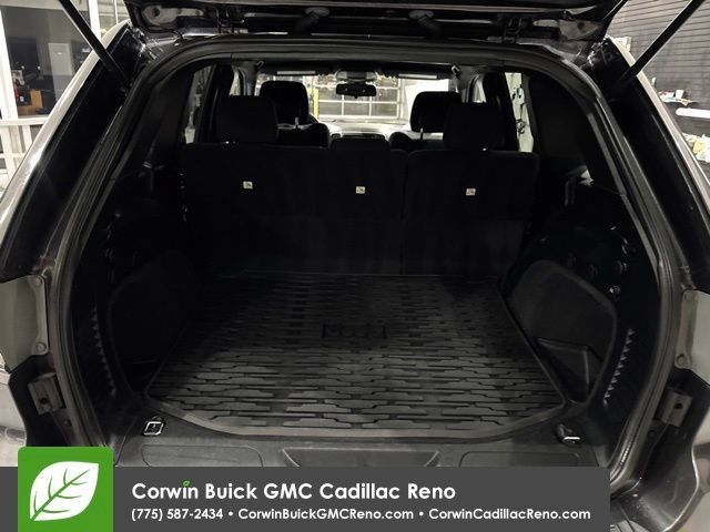 Used 2016 Jeep Grand Cherokee Laredo w/ Quick Order Package 23E AWD/4WD image 19