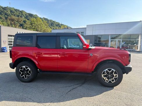 Used 2022 Ford Bronco Outer Banks AWD/4WD image 4