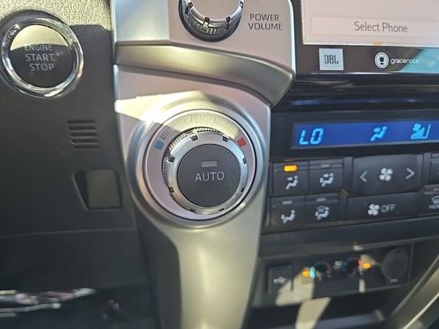 Used 2020 Toyota 4Runner Limited image 38