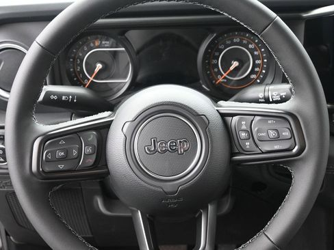 New 2026 Jeep Gladiator Sport image 28