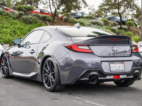 Used 2025 Toyota GR86 Premium w/ ALL Weather Mat Package (TMS) image 8