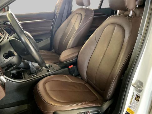 Used 2018 BMW X1 xDrive28i AWD/4WD image 7